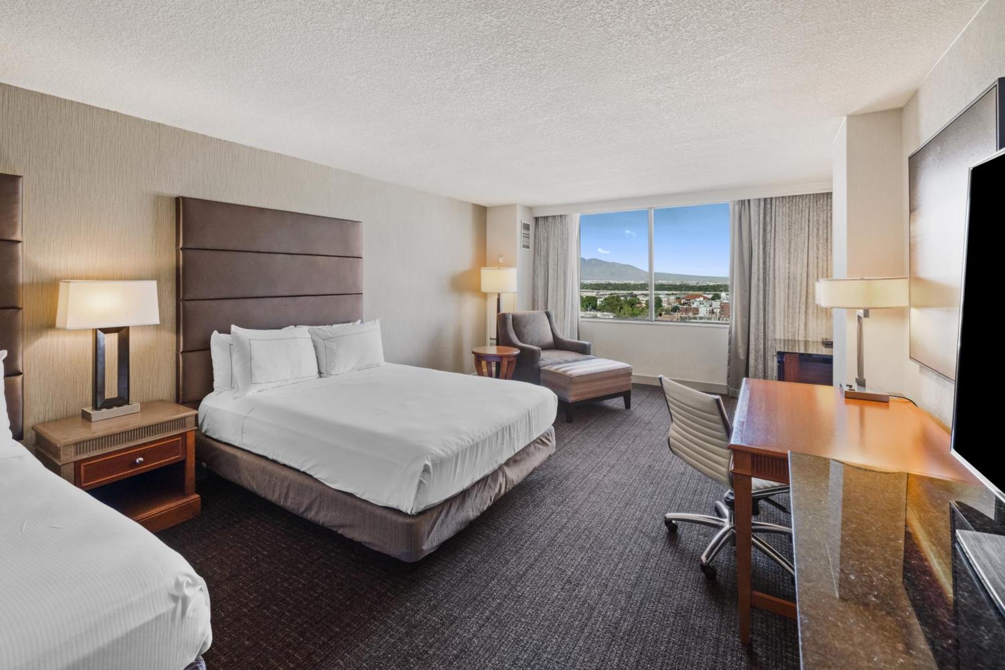 Hilton Salt Center 4*
