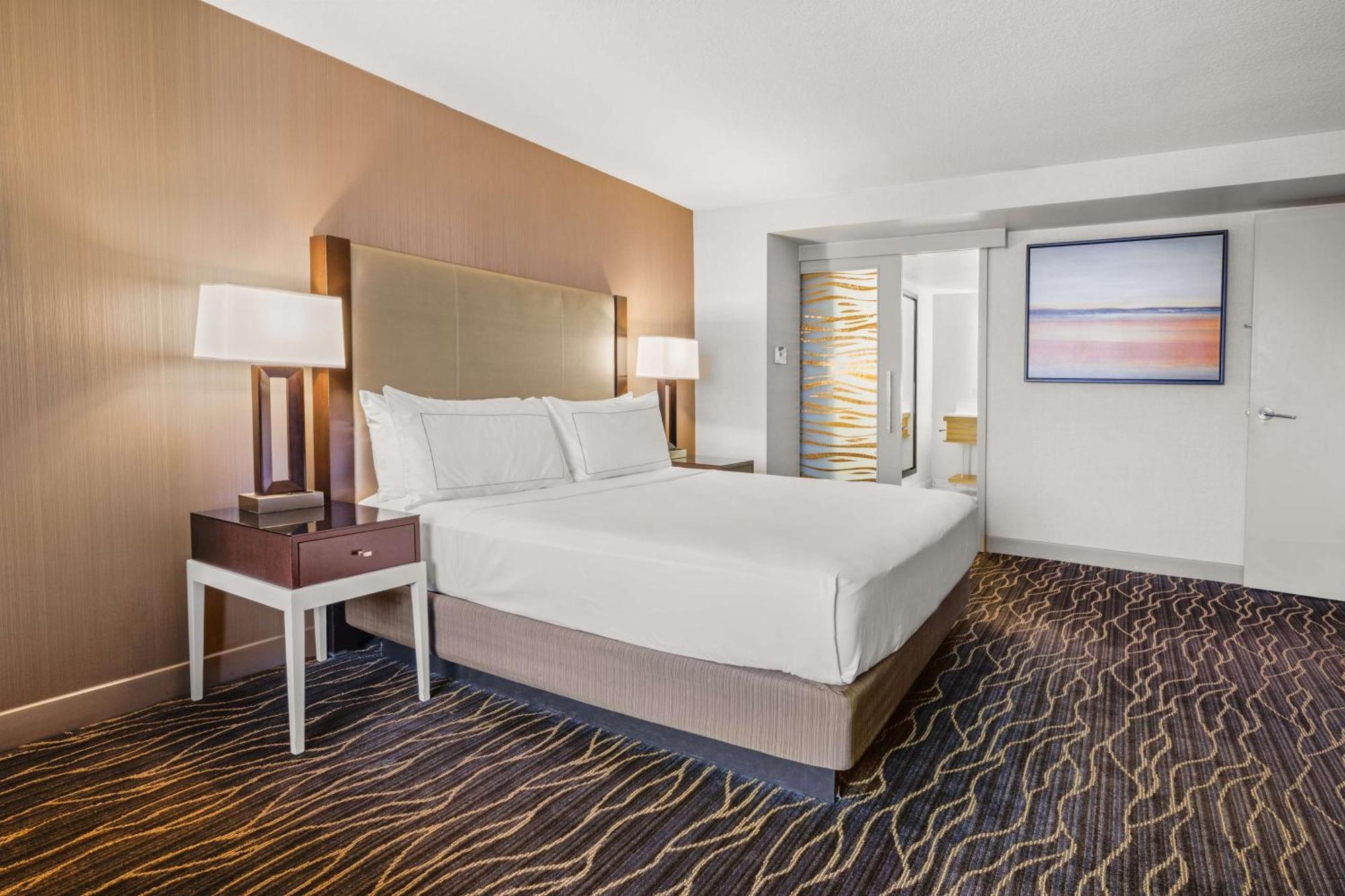 Hilton Salt Center 4*