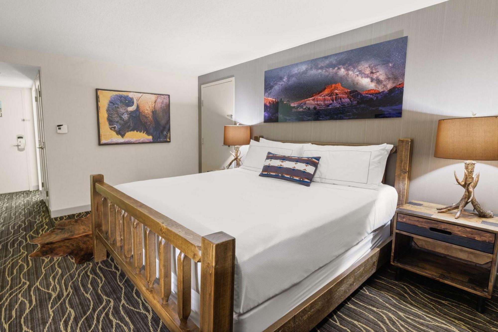 Hilton Salt Center Hotel
