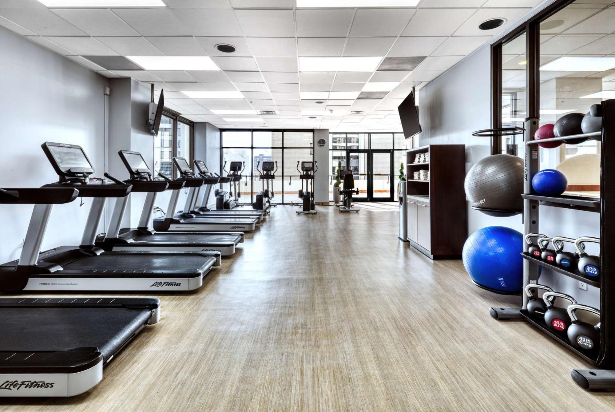 Hilton Salt Center Hotel 4*
