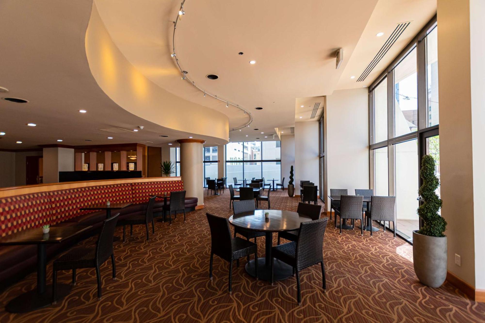 Hotel Hilton Salt Center 4*
